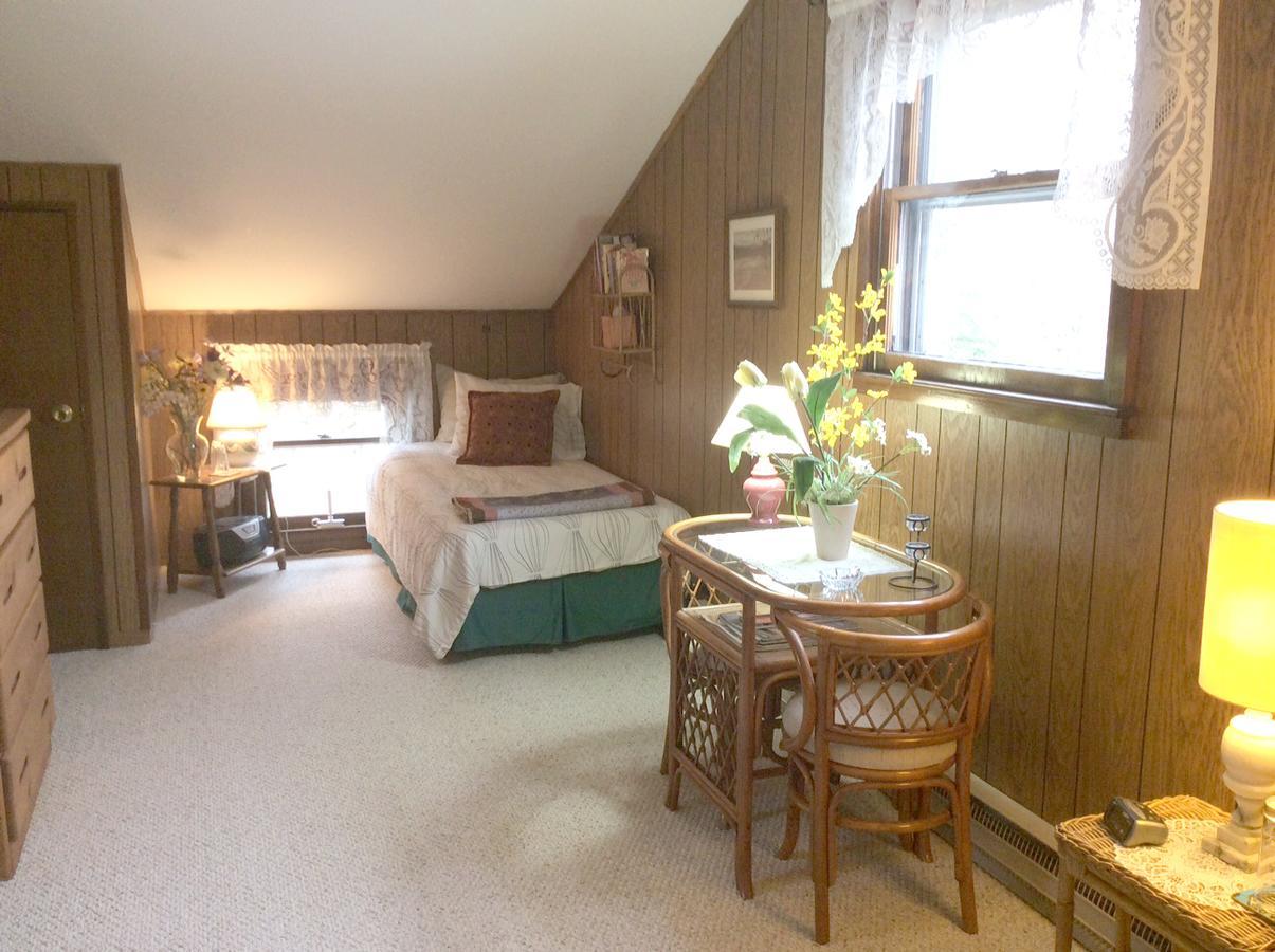 Firefly Bed & Breakfast Lincoln Екстериор снимка