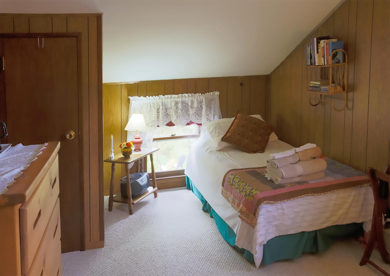 Firefly Bed & Breakfast Lincoln Екстериор снимка