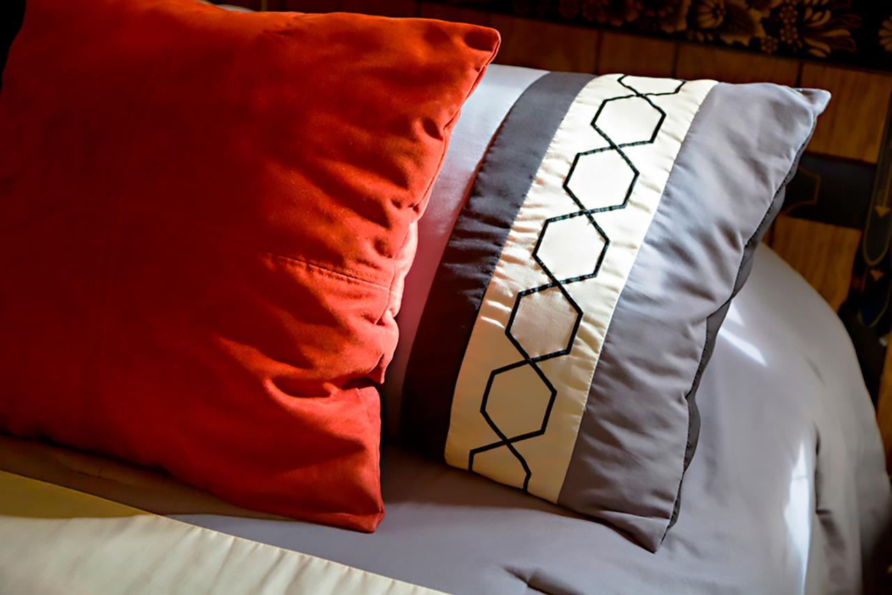 Firefly Bed & Breakfast Lincoln Екстериор снимка