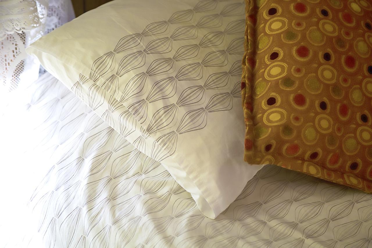 Firefly Bed & Breakfast Lincoln Екстериор снимка